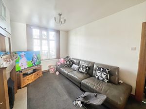 Lounge- click for photo gallery